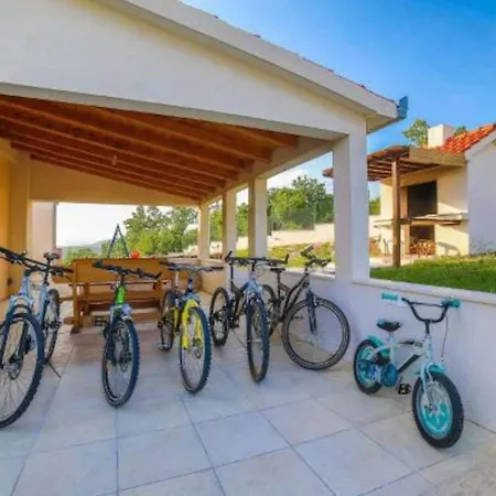 Villa Peaceful Escape With Mountain Views, Heated Pool And Modern Amenities In Radosic Lecevica