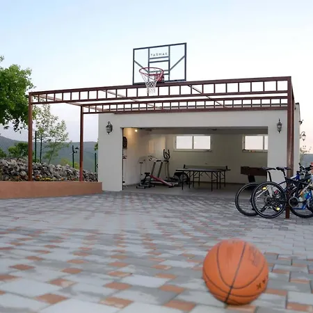 Villa Peaceful Escape With Mountain Views, Heated Pool And Modern Amenities In Radosic *